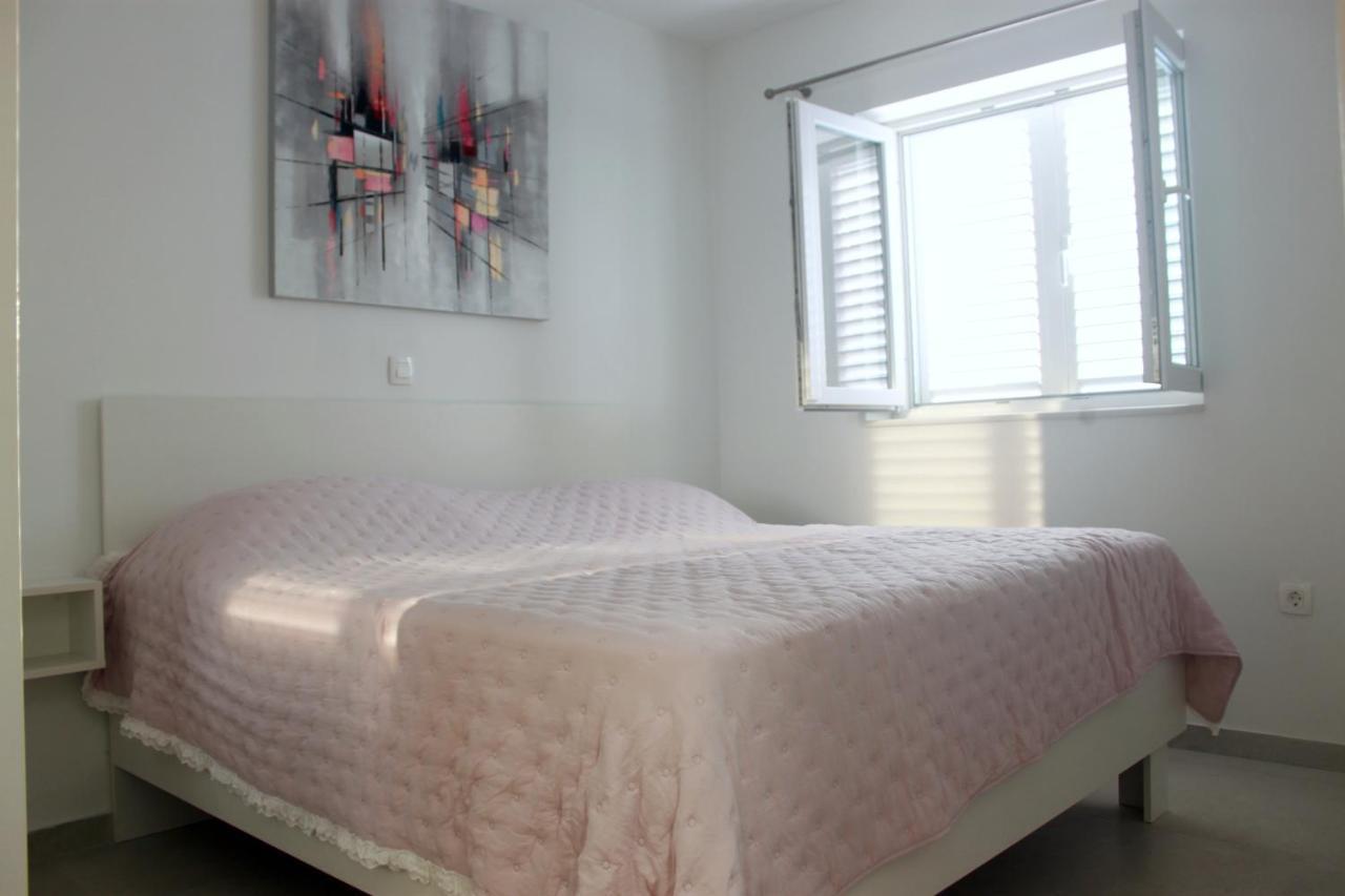 Sunset Apartment Lapad ดูบรอฟนิก ภายนอก รูปภาพ
