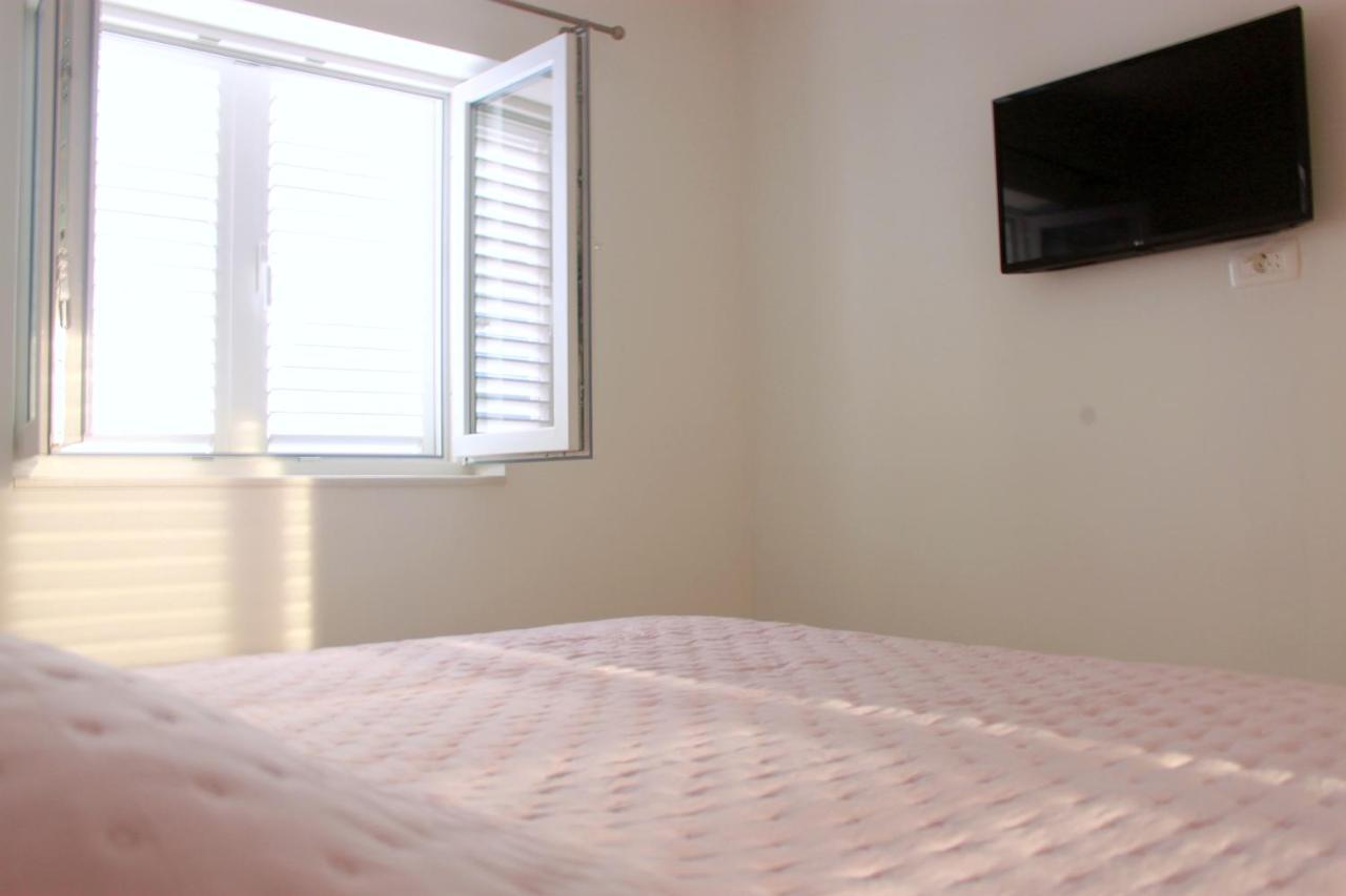 Sunset Apartment Lapad ดูบรอฟนิก ภายนอก รูปภาพ