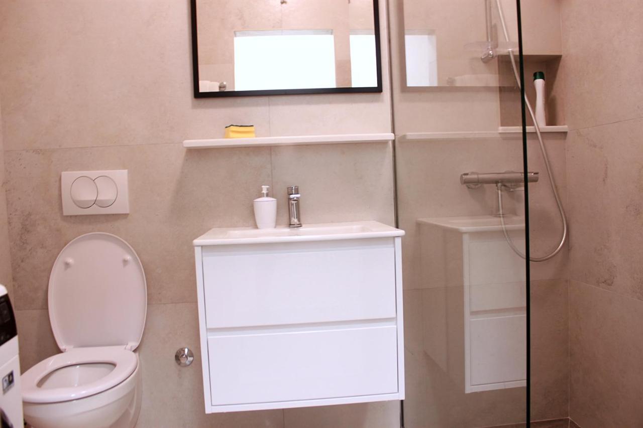 Sunset Apartment Lapad ดูบรอฟนิก ภายนอก รูปภาพ